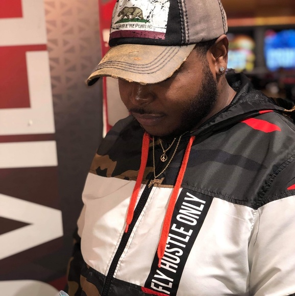 Meet your Posher, Ricky - Picture 3 of 3